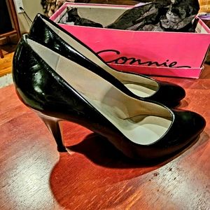Vintage Connie labeled black leather high heels